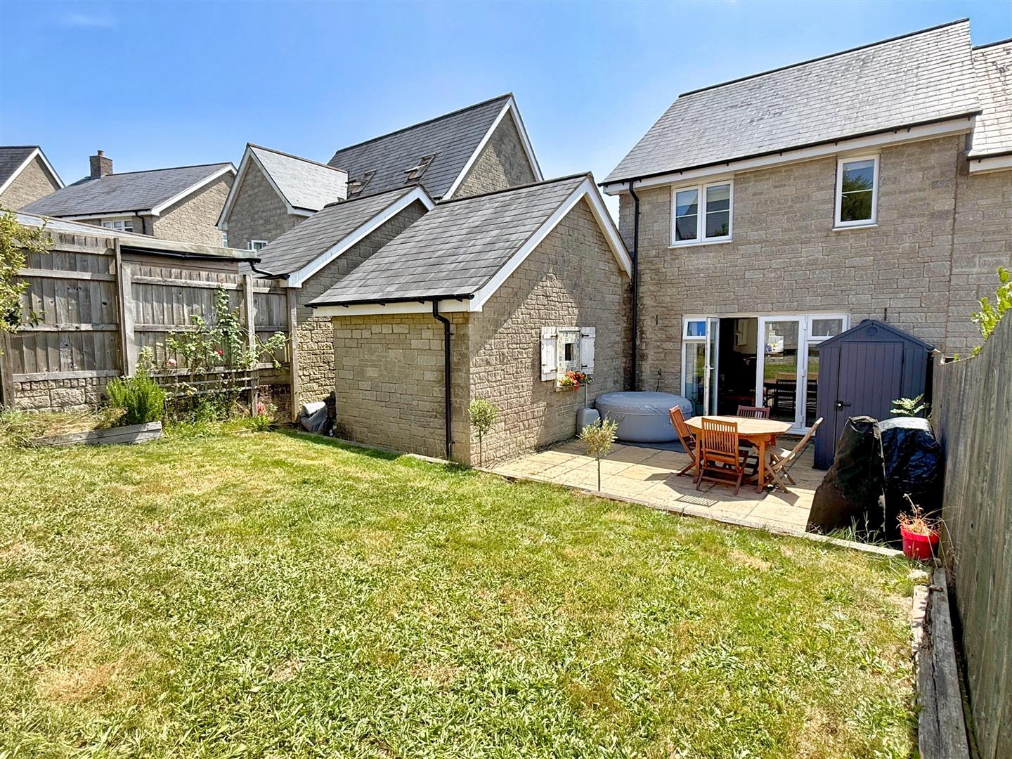 3 bed property in Trelowen Drive, Penryn